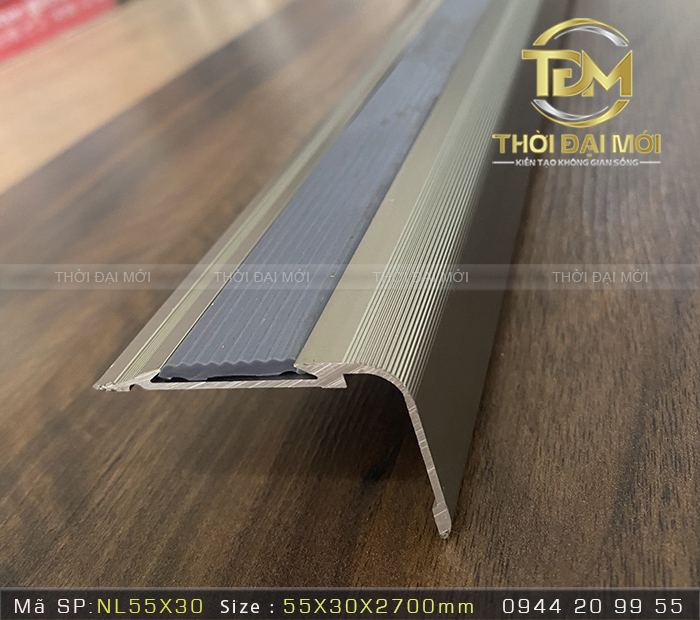 Cửa hàng cung cấp sản phẩm nẹp nhôm chống trượt cầu thang chất lượng cao tại quận 4