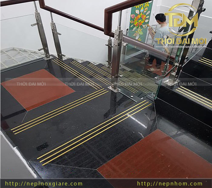 Làm mới không gian bằng nẹp đồng