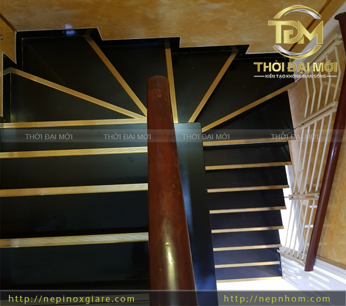 Làm mới không gian bằng nẹp đồng