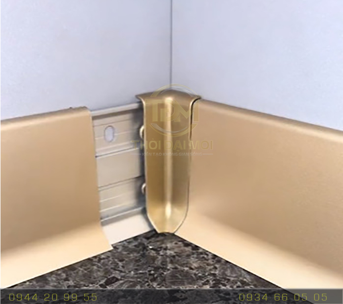 Cách lắp đặt len nhôm chân tường 