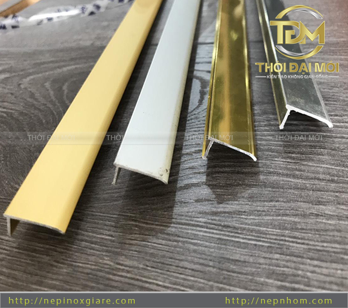 Lí do nên chọn nẹp kim loại thay cho nẹp gỗ trang trí