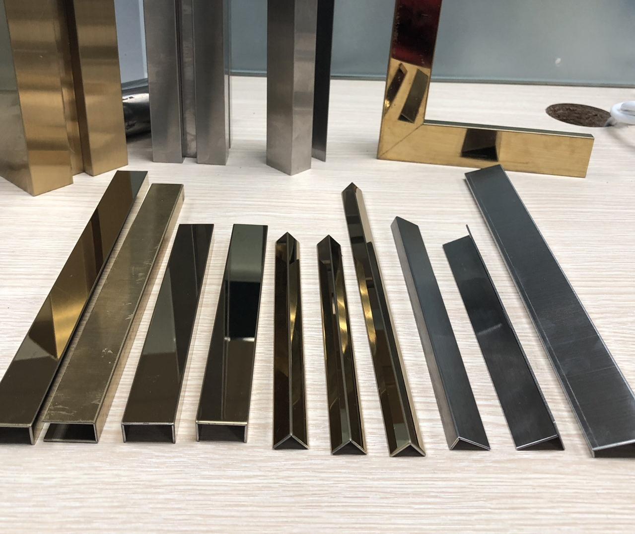 Nẹp inox góc vuông trong trang trí