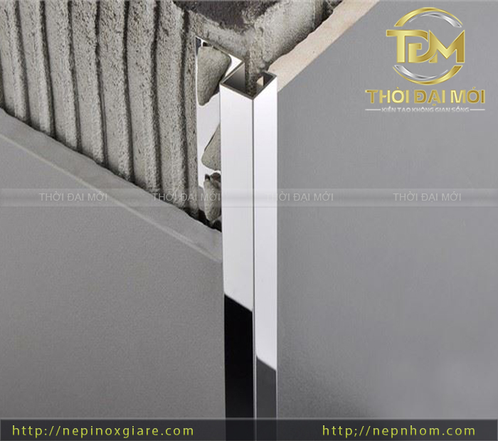 Nẹp inox góc vuông trong trang trí