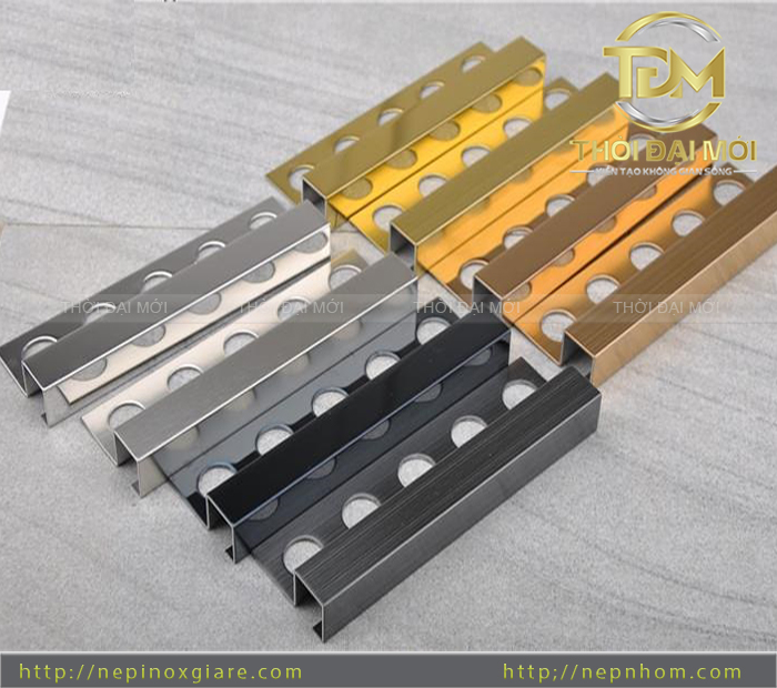 Nẹp inox góc vuông trong trang trí