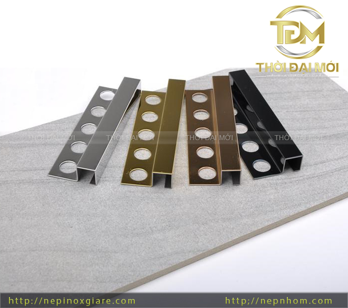 Nẹp inox góc vuông trong trang trí