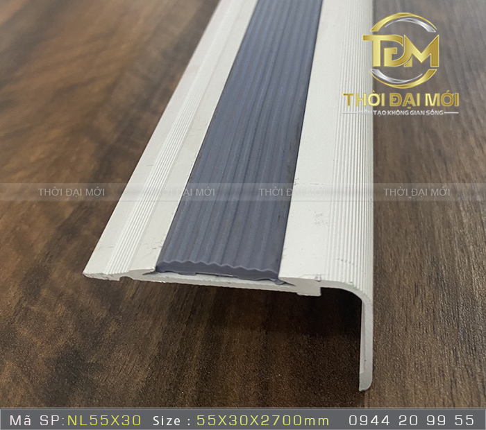 Nơi cung cấp nẹp nhôm chống trượt cầu thang chất lượng cao tại quận 3